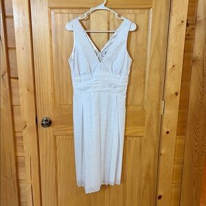 Robbie Bee White Sleeveless Midi Dress